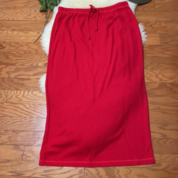 New With Tags Red Maxi with Elastic tie Waist/ Square Weave Waffle Fabric/ XL - Picture 2 of 11